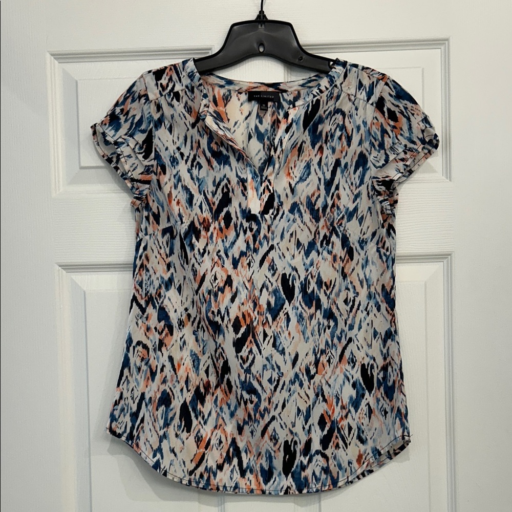 The Limited Short-Sleeve Women's Blouse in Multicolor